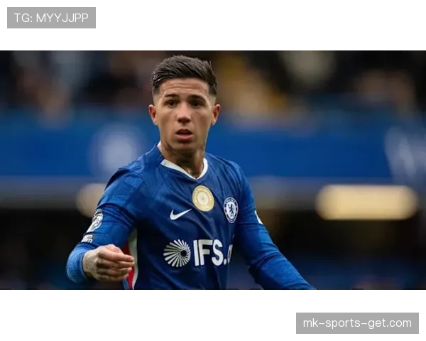 切尔西攻防失衡问题加剧，新帅上任难破战术困局，豪门复兴前景承压